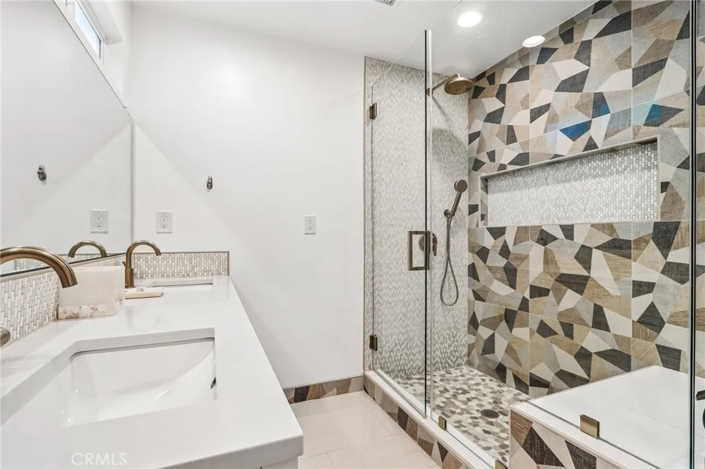 Additional image 24 of 18937 Sylvan Street, Tarzana, CA 91335