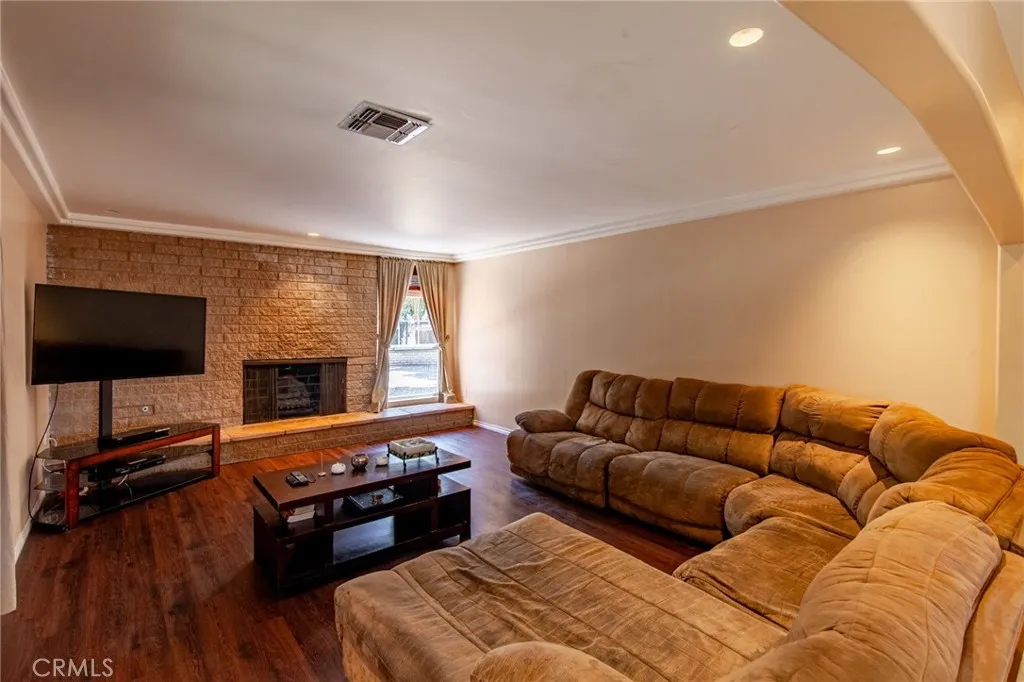Additional image 2 of 12124 Buckeye Avenue, Sylmar, CA 91342