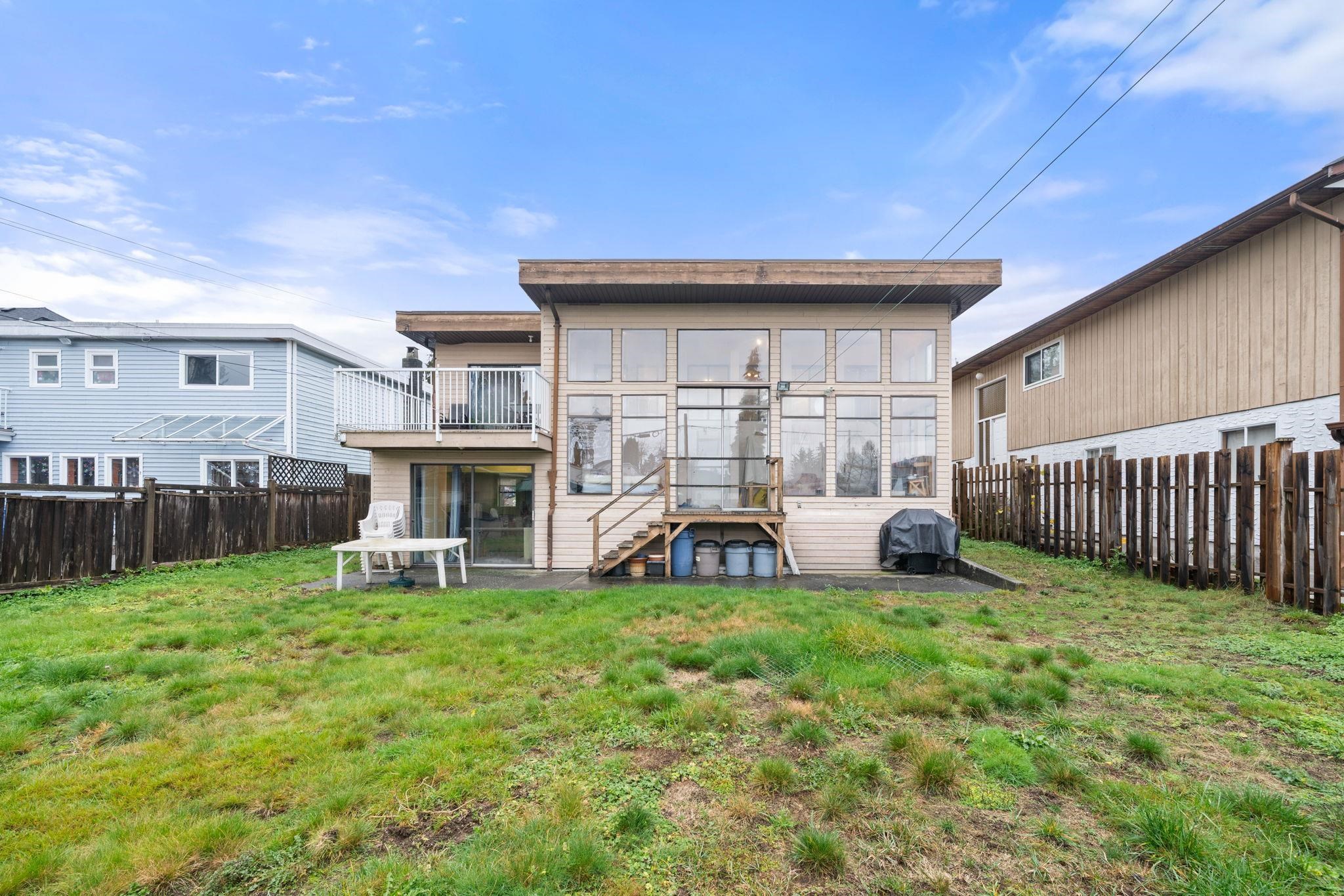741 14th Street E, North Vancouver, BC, V7L 2P3