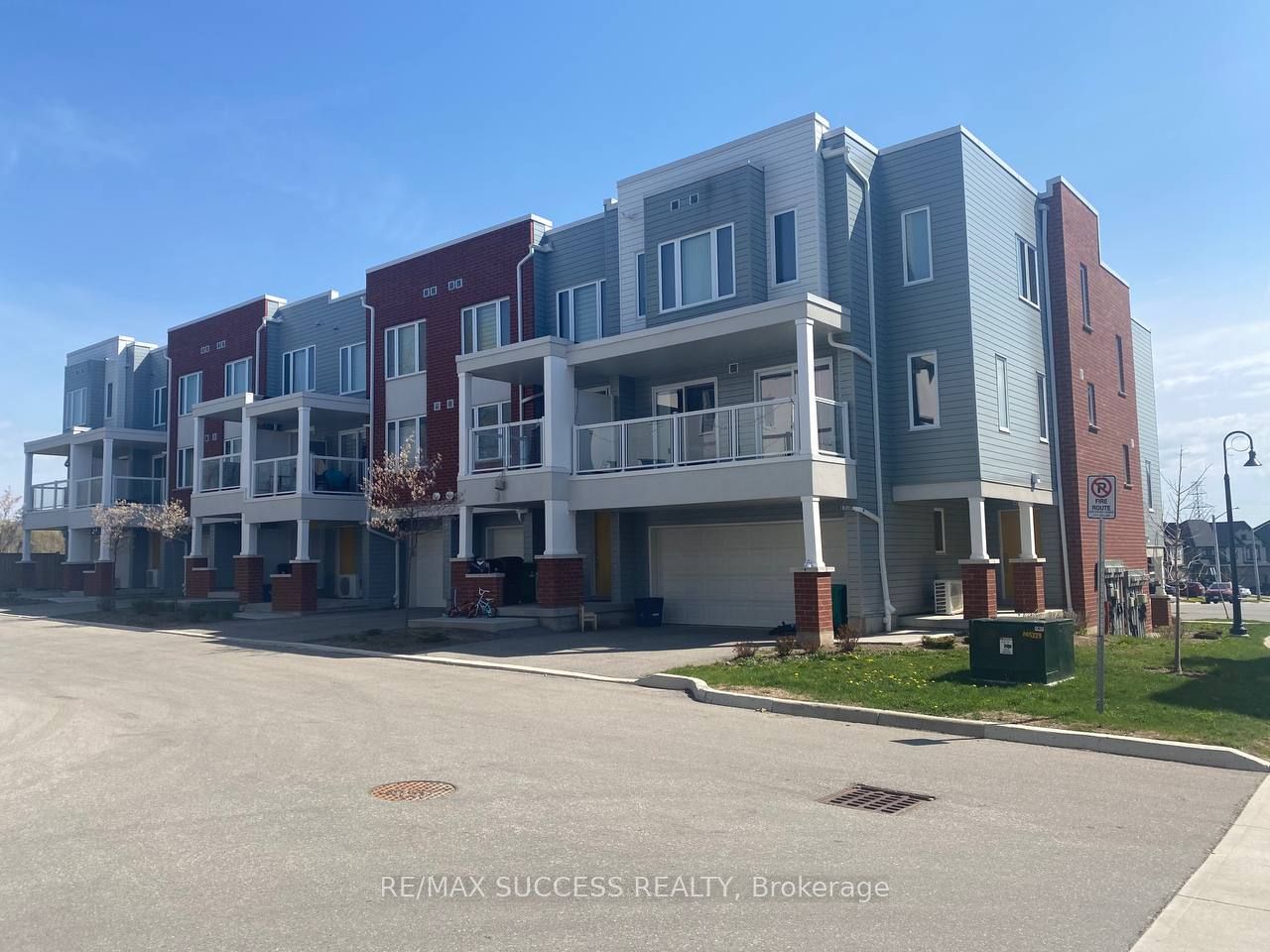Additional image 2 of 80 Progress Crescent, Kitchener, ON, N2R 0R7