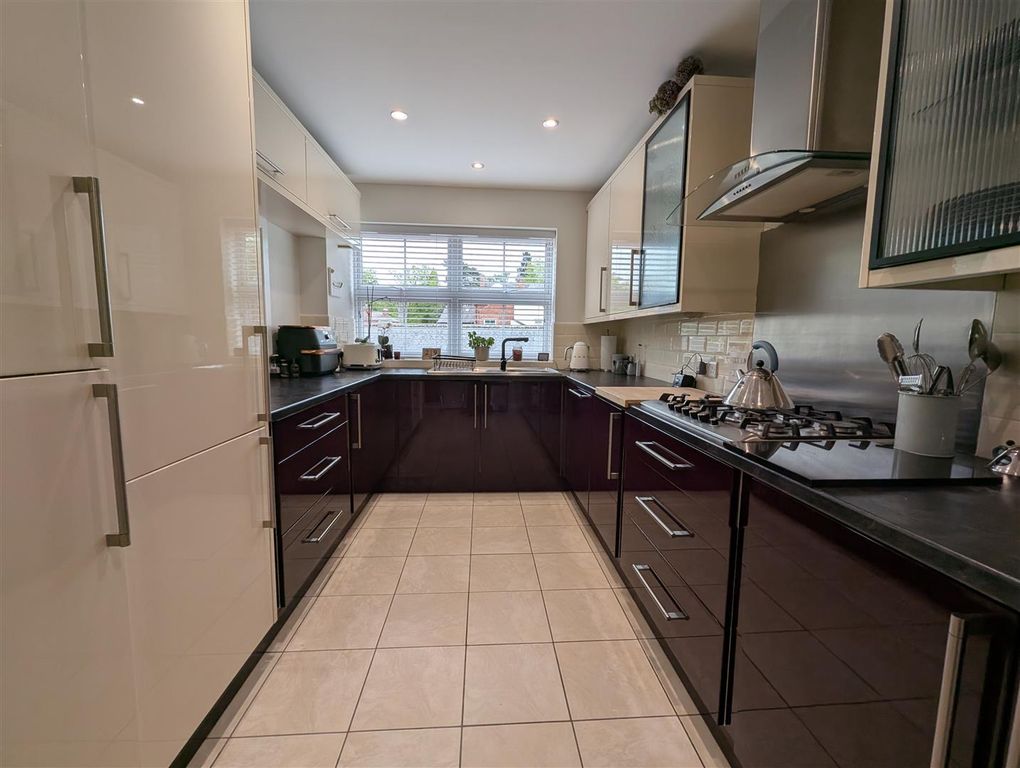 Additional image 3 of 2 bed flat for saleTrinity Mews, Darlington DL3