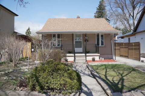 Additional image 8 of 30 Hearst Circle, Toronto, ON, M6M 2T7