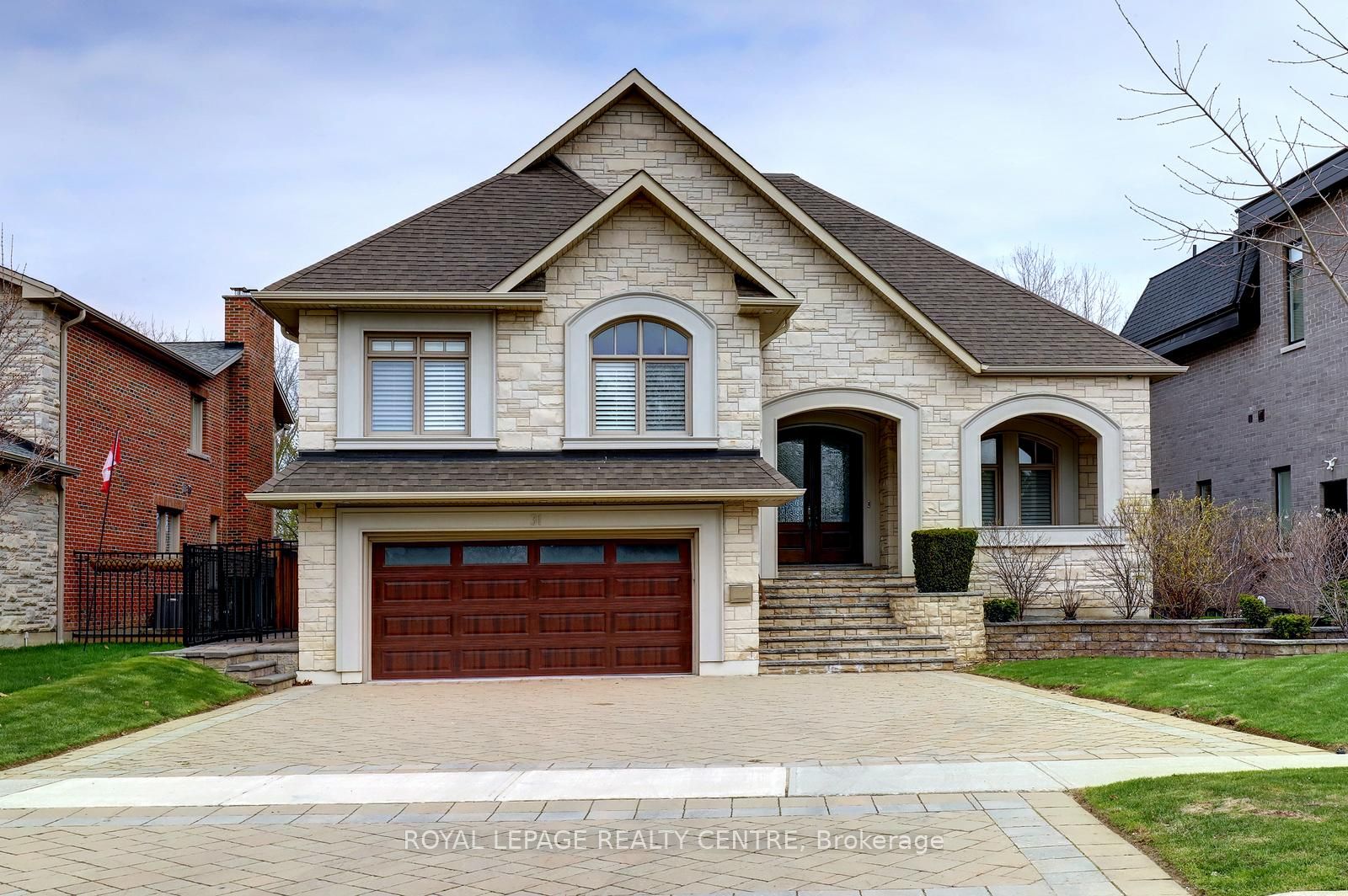 31 Plainsman Road, Mississauga, ON, L5N 1C4