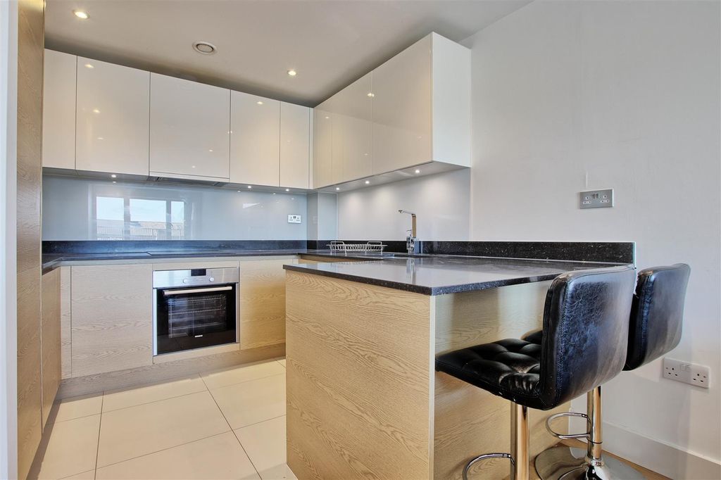 Additional image 4 of 1 bed flat for saleKingsley Walk, Cambridge CB5