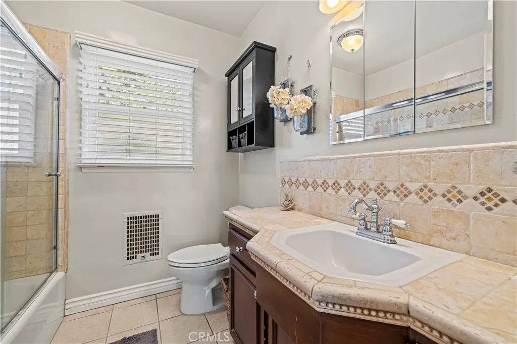 Additional image 73 of 17955 Archwood, Reseda, CA 91335