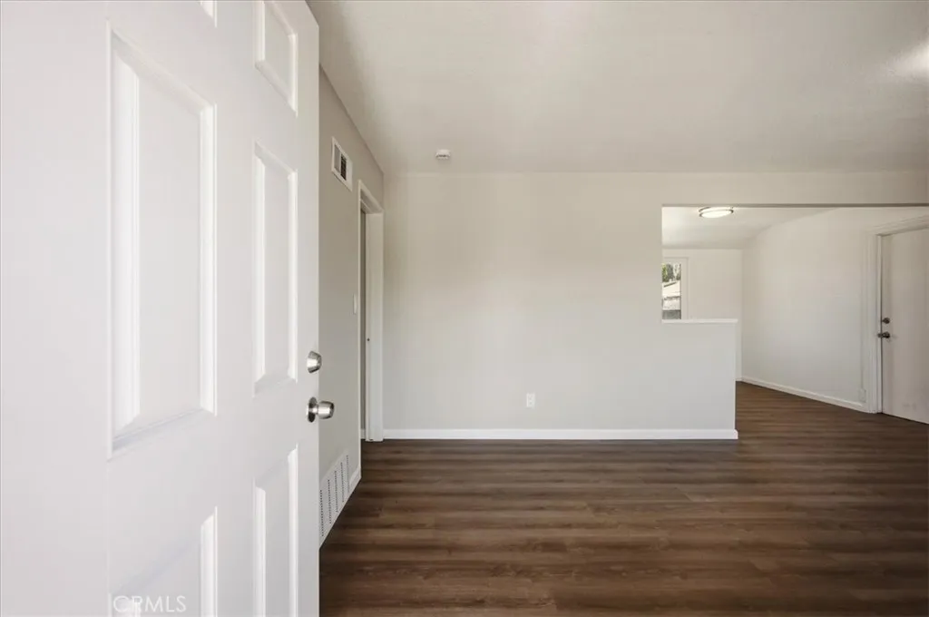 Additional image 6 of 548 W Montrose Ave, Hemet, CA 92543