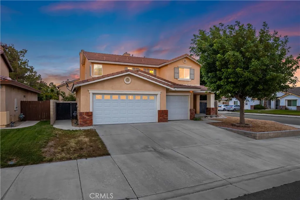 43406 Rucker St, Lancaster, CA 93535 photo 2