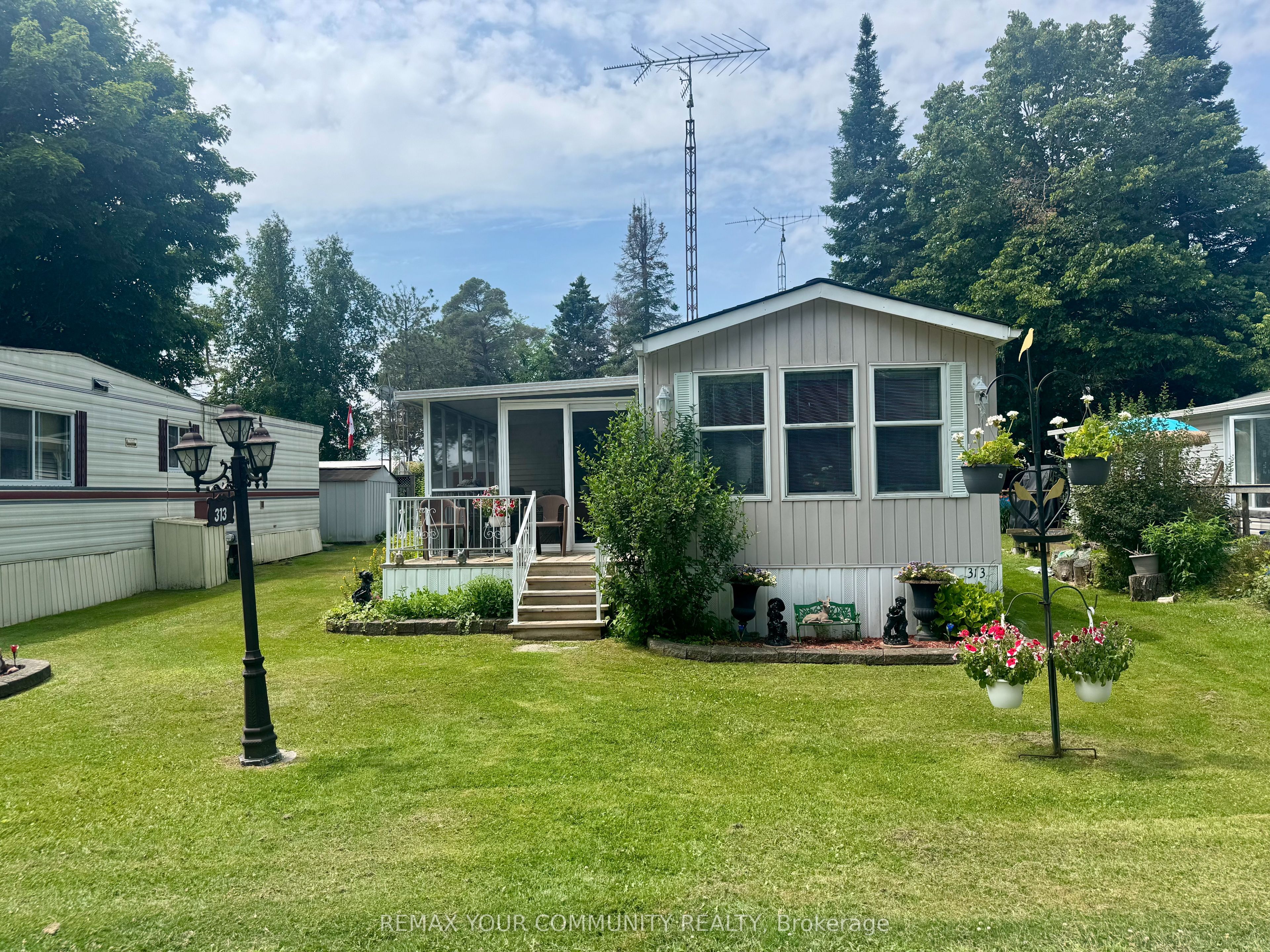 285 Crydermans 313 Side Road, Georgina, ON, L0E 1A0