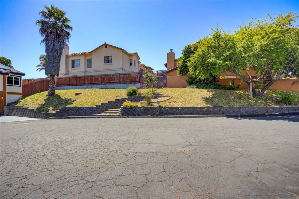 Additional image 2 of 700 Mira Mar Court, Grover Beach, CA 93433