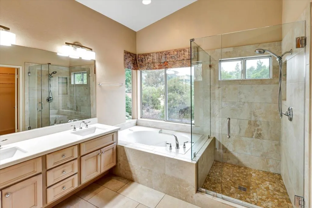 Additional image 54 of 13858 Esprit Avenue, San Diego, CA 92128