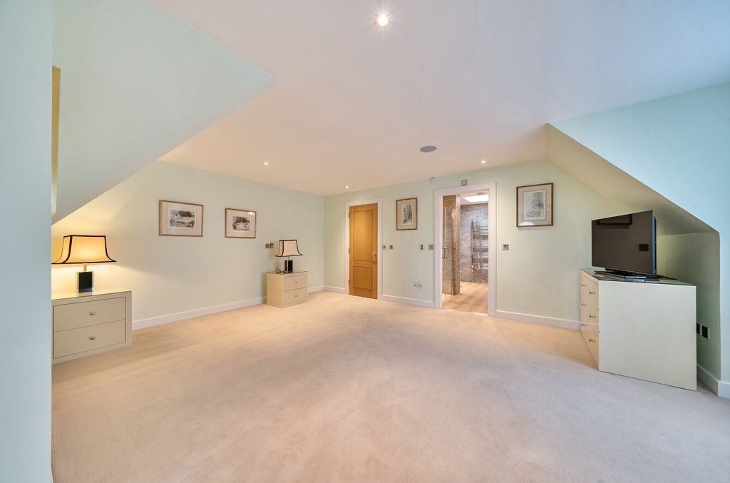 Additional image 25 of 5 bed flat for saleSovereign House, Royal Parade, Chislehurst, Kent BR7
