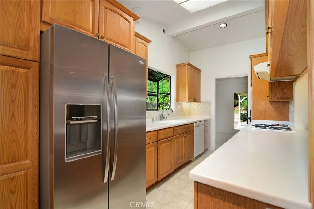 Additional image 25 of 20600 Clarendon St, Woodland Hills, CA 91367