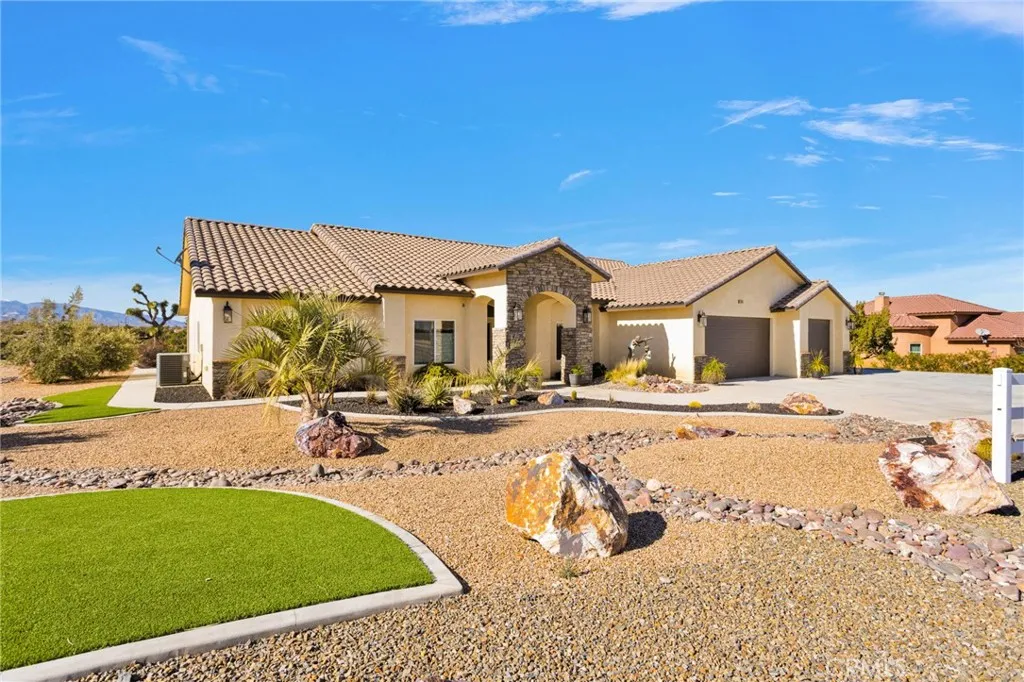 Additional image 65 of 8140 Heartland Cir, Oak Hills, CA 92344