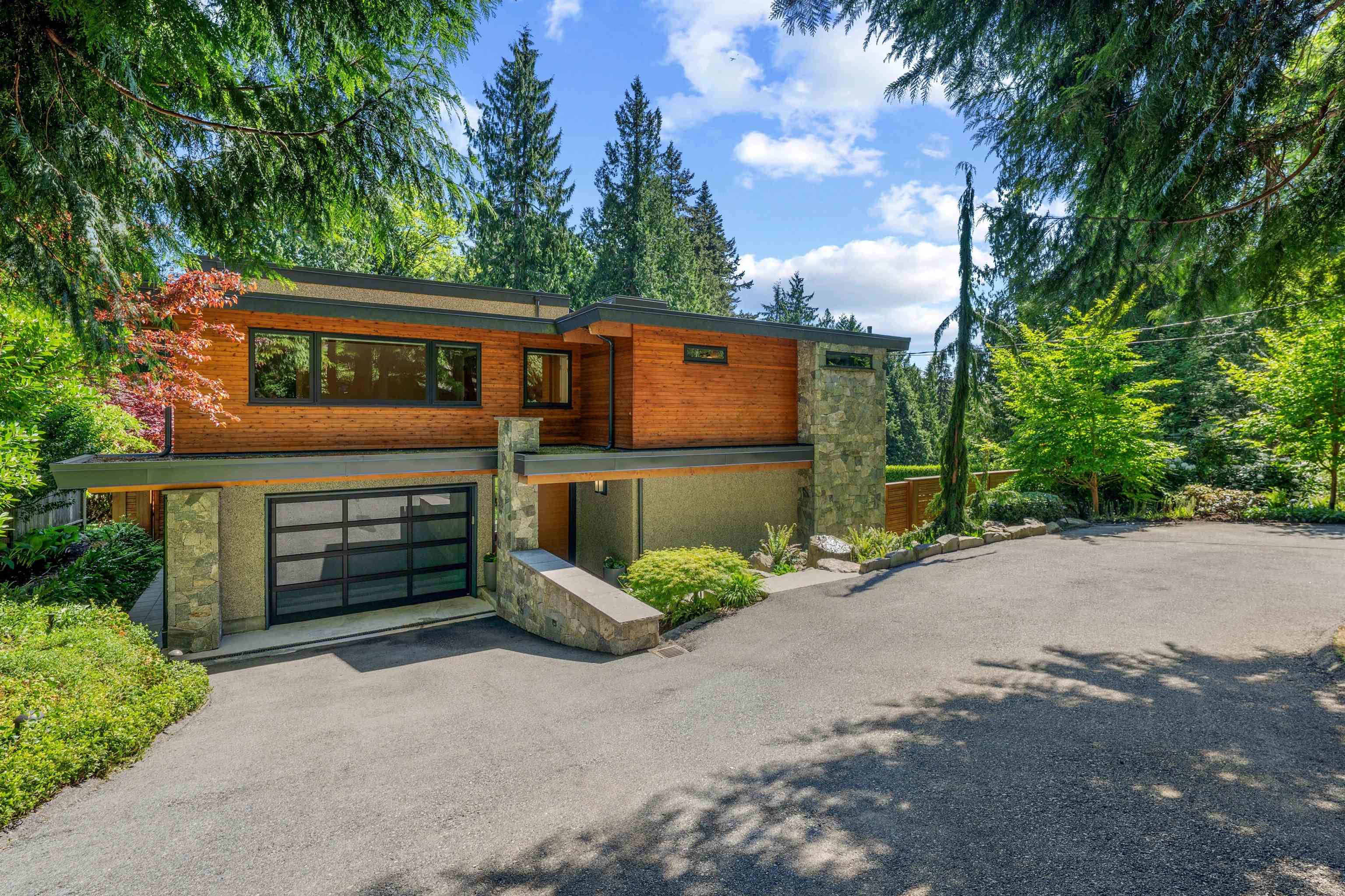 6184 Eastmont Drive, West Vancouver, BC, V7W 1X3