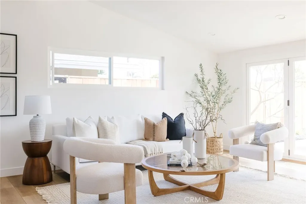 Additional image 20 of 2566 Oxford Ln, Costa Mesa, CA 92626