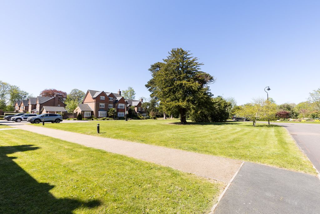 Additional image 20 of 2 bed flat for saleBlencowe Close, Chester CH1