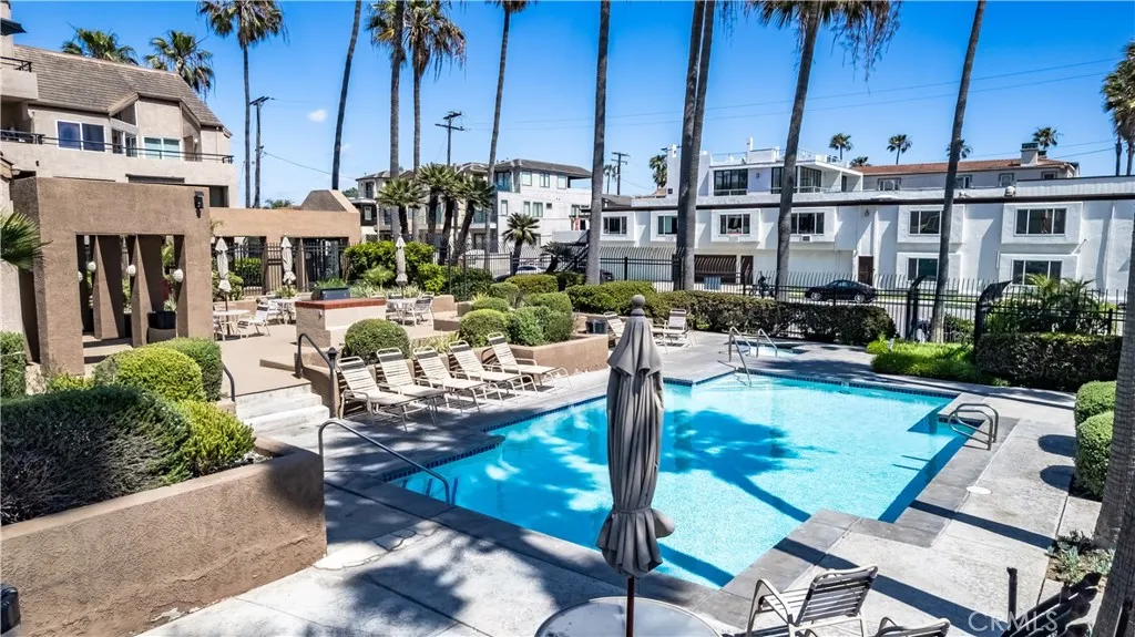 1200 Pacific Coast Highway Unit 209, Huntington Beach, CA 92648
