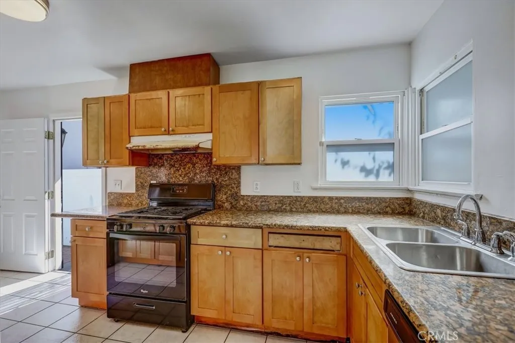 Additional image 61 of 301 E Forhan Street, Long Beach, CA 90805