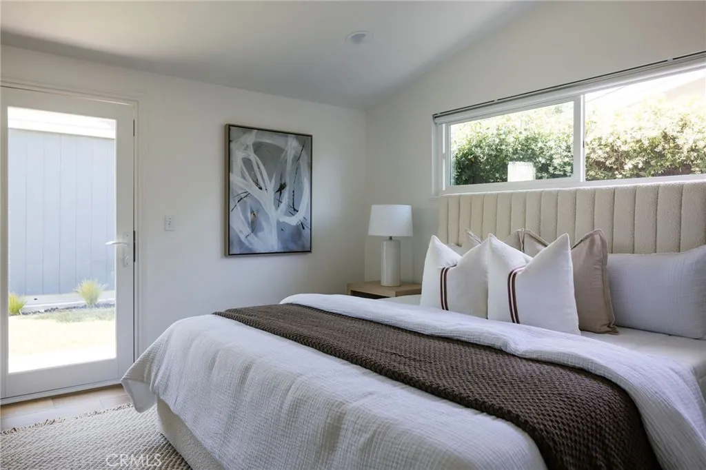 Additional image 35 of 2566 Oxford Ln, Costa Mesa, CA 92626
