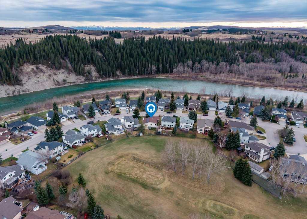 79 Riverview Circle, Cochrane, AB, T4C 1K4