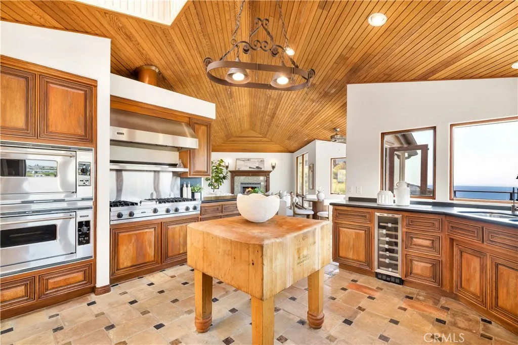 Additional image 12 of 1992 San Remo Dr, Laguna Beach, CA 92651