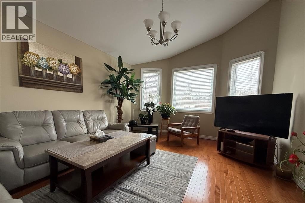 Additional image 8 of 551 Clover Street, Windsor, ON, N8P1C5