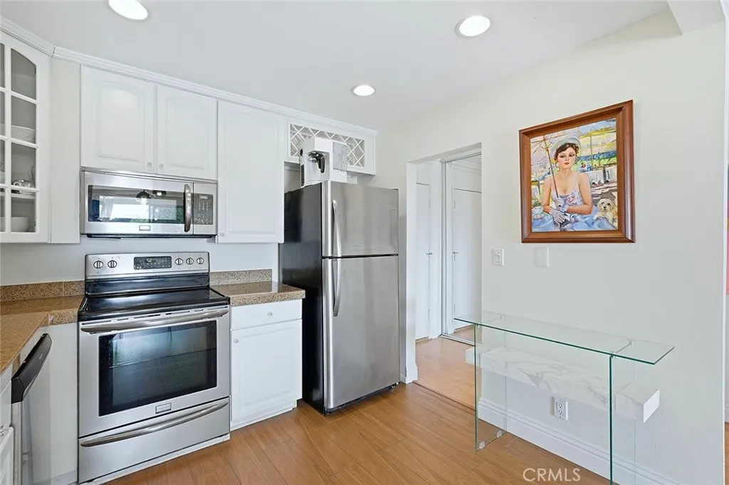 Additional image 9 of 300 Cagney Ln Unit 206, Newport Beach, CA 92663