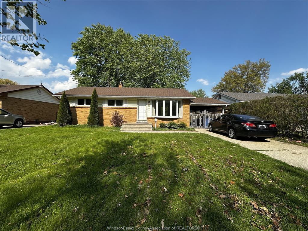 3530 Randolph , Windsor, ON, N9E3G2