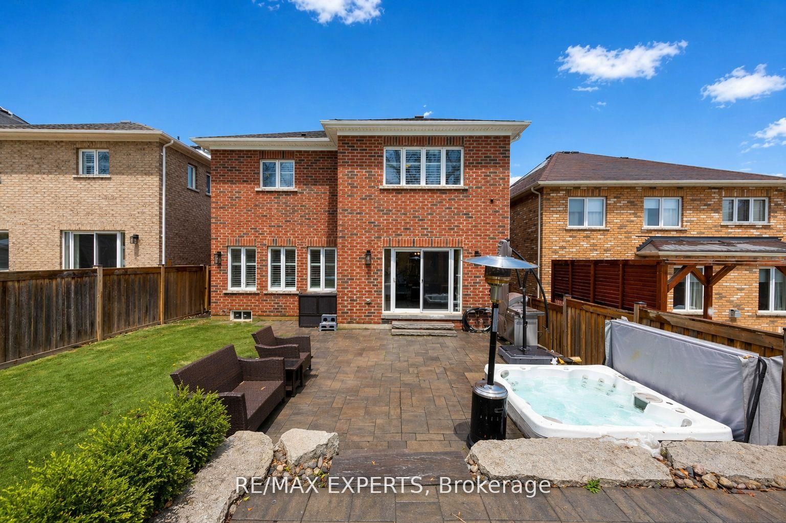Additional image 3 of 48 Manor Glen Crescent, East Gwillimbury, ON, L0G 1M0