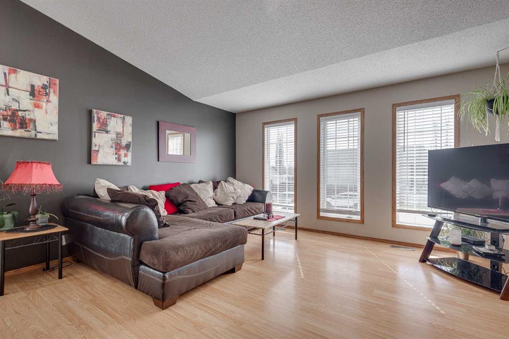 Additional image 6 of 13 Lister Crescent, Red Deer, AB, T4R 2S6