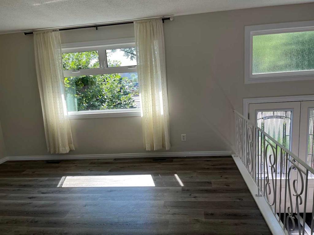 Additional image 5 of 4928 40 Avenue NW, Calgary, AB, T3A 0X2
