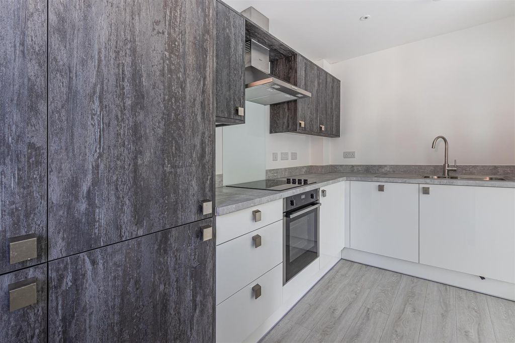 Additional image 5 of 2 bed flat for saleChurch Road, Lisvane CF14