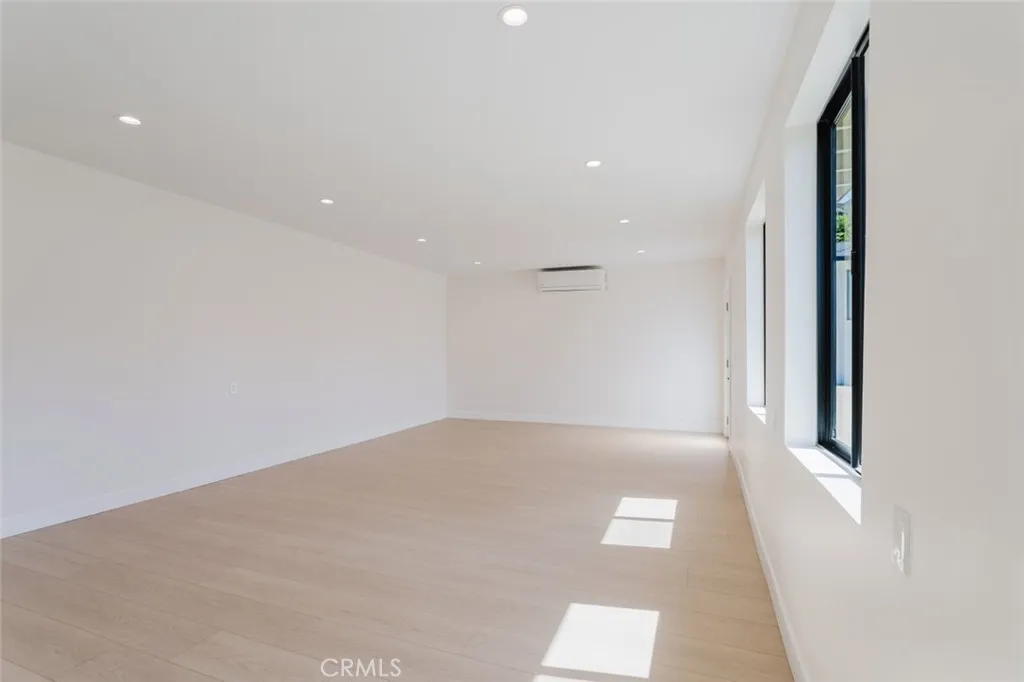 Additional image 65 of 941 Sherlock Drive, Burbank, CA 91501