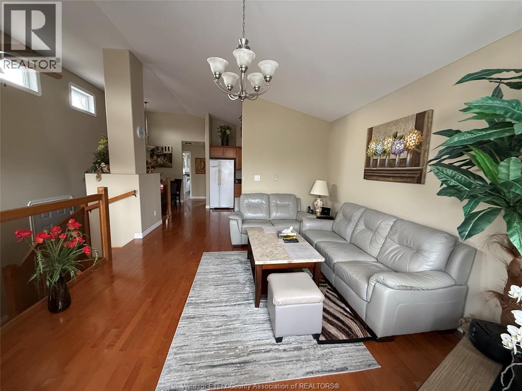Additional image 4 of 551 Clover Street, Windsor, ON, N8P1C5