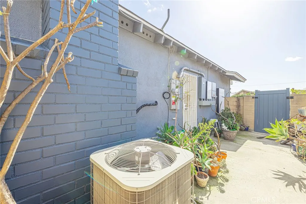 Additional image 78 of 2078 N Swindon Ave, Simi Valley, CA 93063