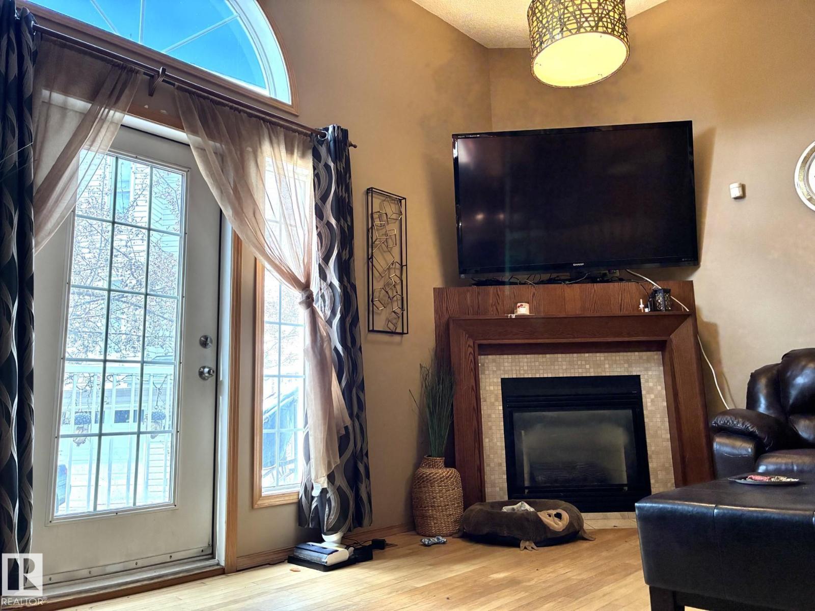 Additional image 6 of 1248 48 Street NW, Edmonton, AB, T6L6R6