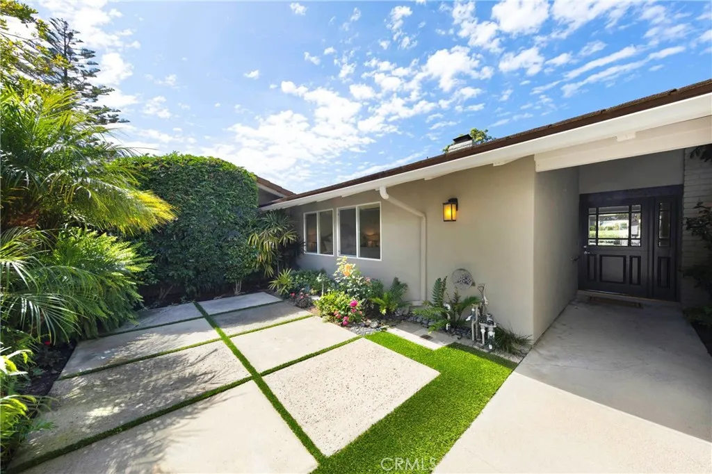 Additional image 13 of 2102 Vista Entrada, Newport Beach, CA 92660
