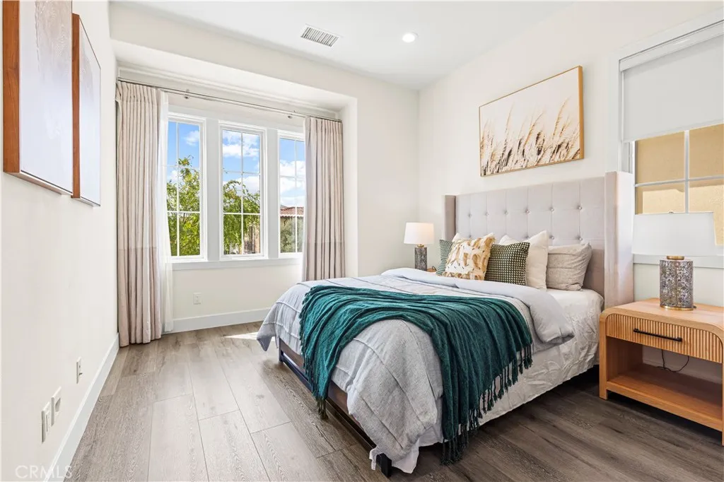 Additional image 75 of 57 Pulsar, Irvine, CA 92618