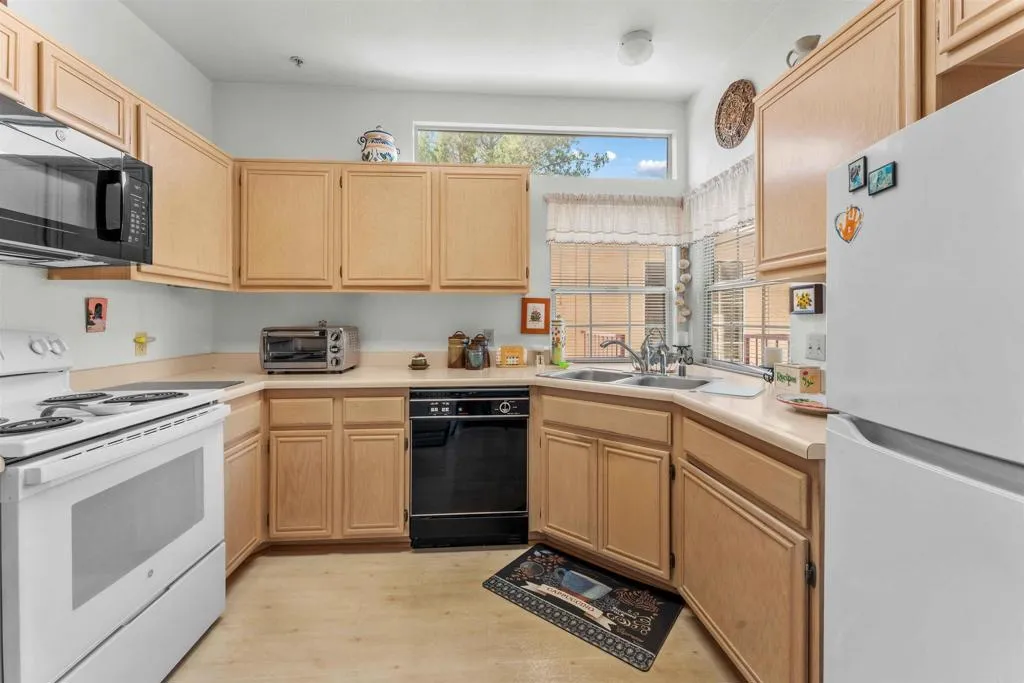 Additional image 43 of 18622 Caminito Cantilena Unit 312, San Diego, CA 92128