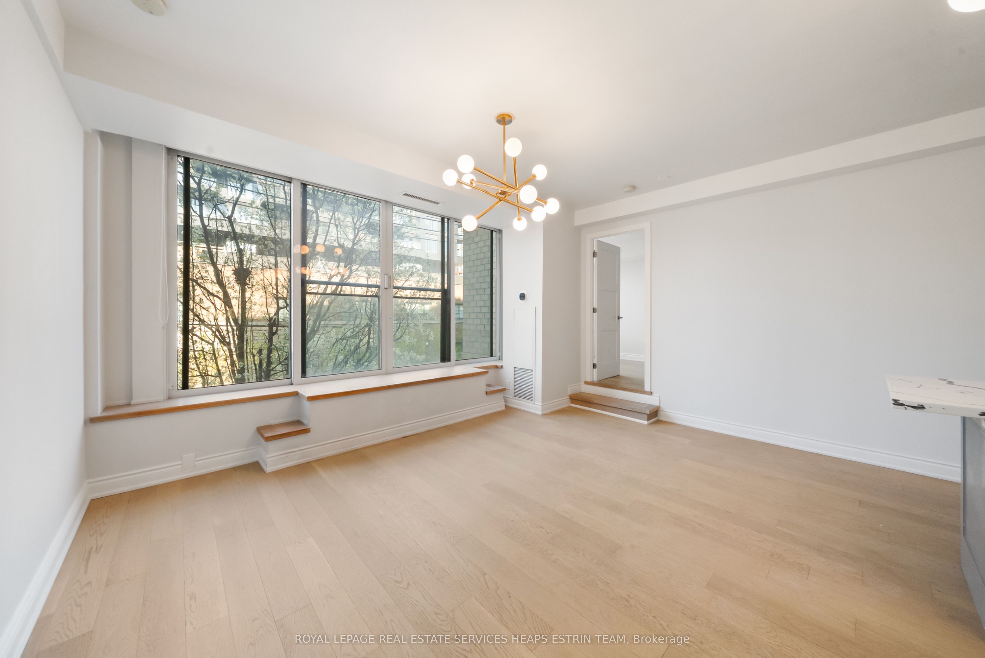 Additional image 4 of 303-50 Camden Street, Toronto, ON, M5V 3N1