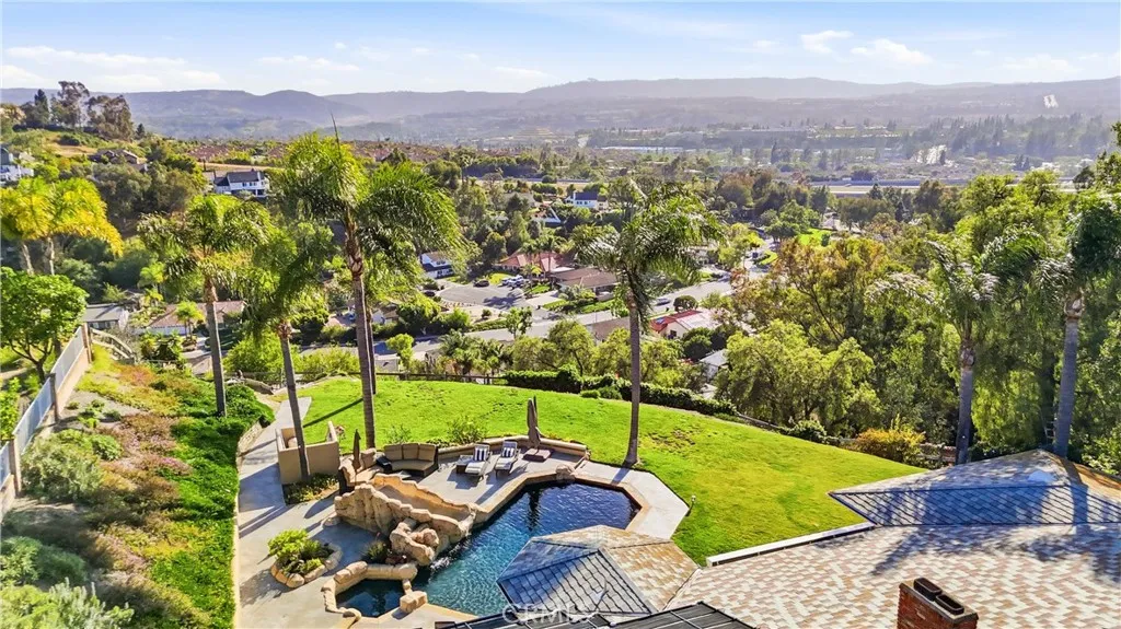 Additional image 114 of 24962 Nellie Gail Rd, Laguna Hills, CA 92653