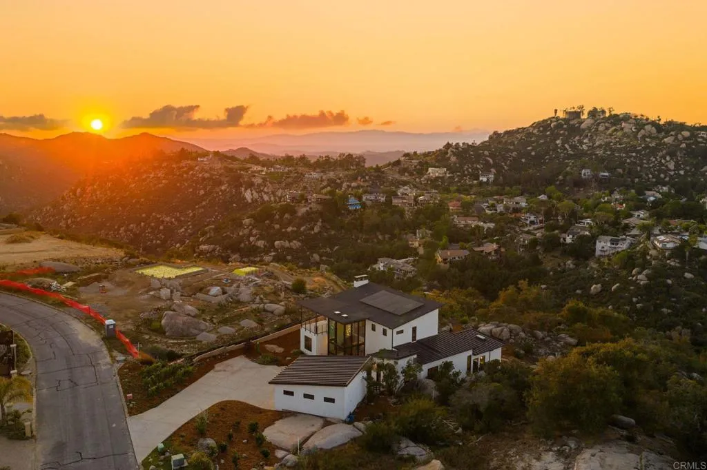 Additional image 62 of 10042 Tall Oak Dr, Escondido, CA 92026