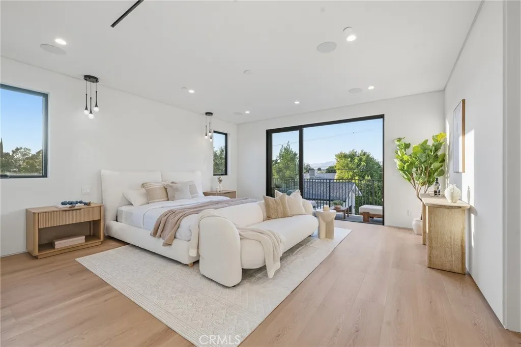 Additional image 22 of 19141 Erwin St, Tarzana, CA 91335