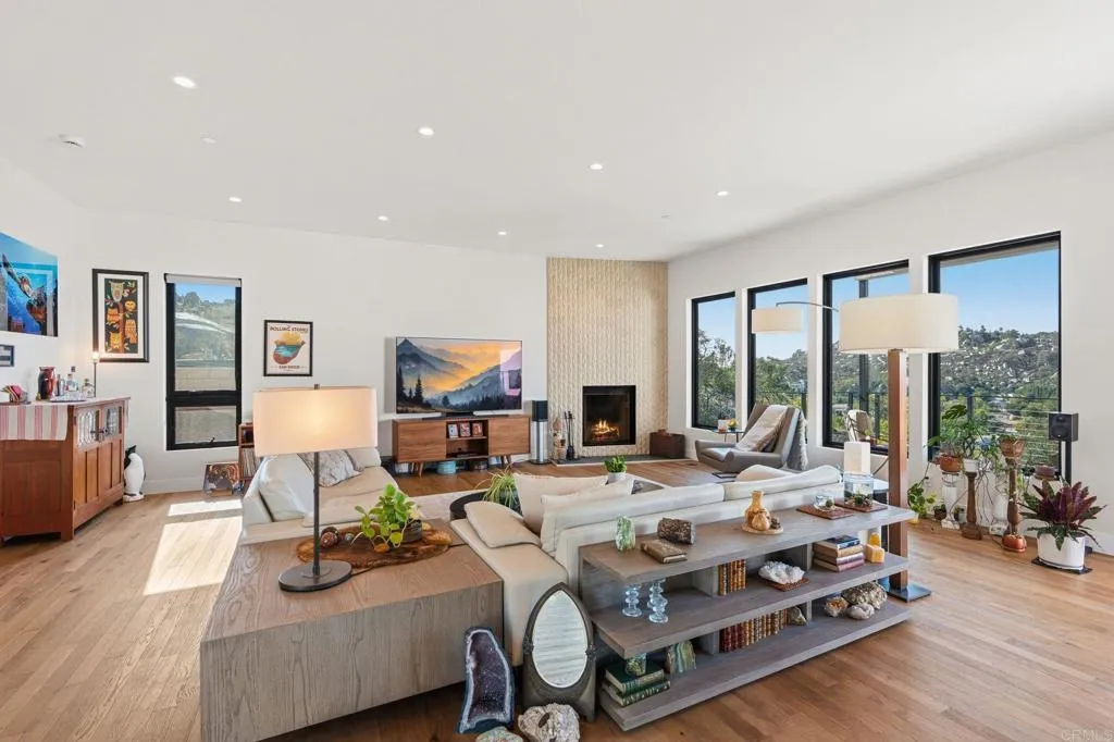 Additional image 87 of 10042 Tall Oak Dr, Escondido, CA 92026