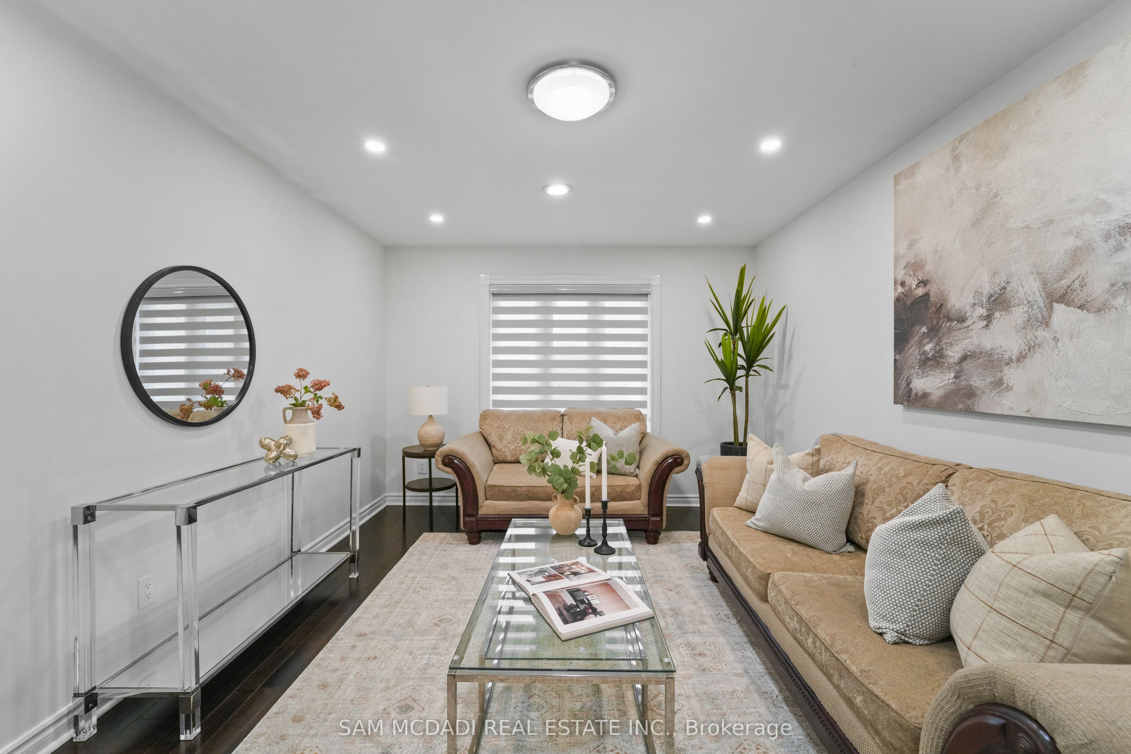 Additional image 4 of 19 Shalom Crescent, Toronto, ON, M9V 4J3