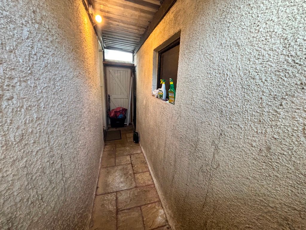 Additional image 3 of 3 bed bungalow for saleTwmpath Road, Pontypool NP4