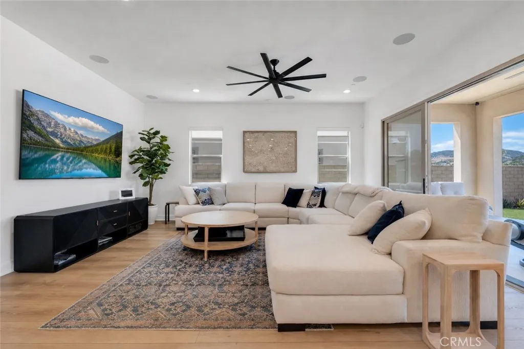 Additional image 3 of 21611 Canyon Cove Cv, Chatsworth, CA 91311