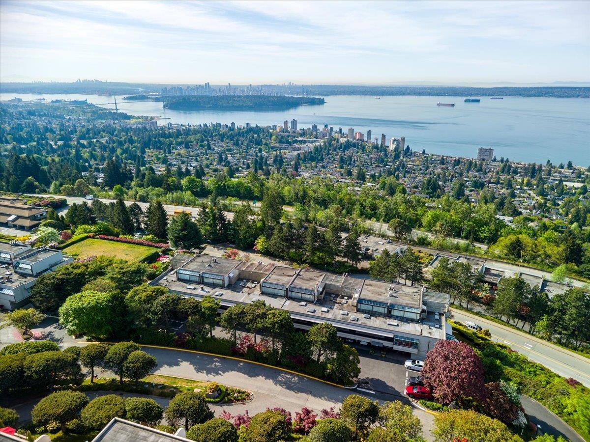 Additional image 2 of 25-2236 Folkestone Way, West Vancouver, BC, V7S 2X7