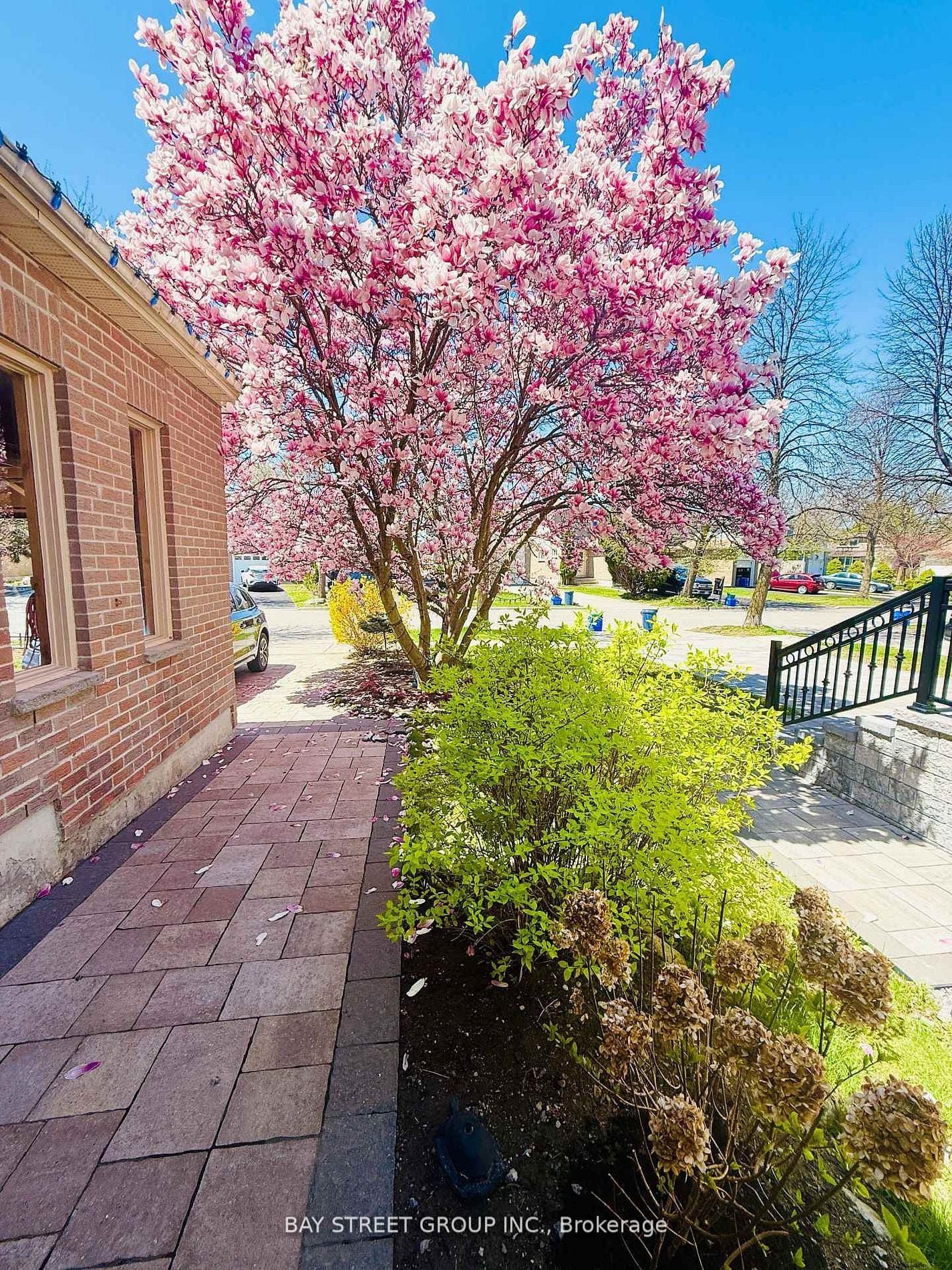 Additional image 3 of 43 Bluesky Crescent, Richmond Hill, ON, L4C 8J2