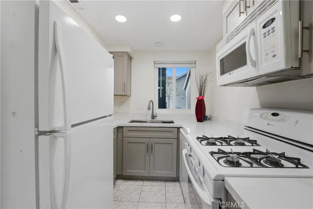 Additional image 48 of 403 S Newhope unit C St, Santa Ana, CA 92704